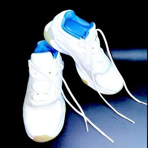 AIR JORDAN 11 | “Wht University Blue” low-top basketball shoes | Size 4.5 BigBoy